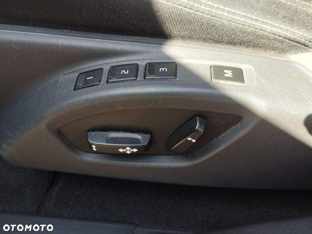 Volvo XC 60 - 22