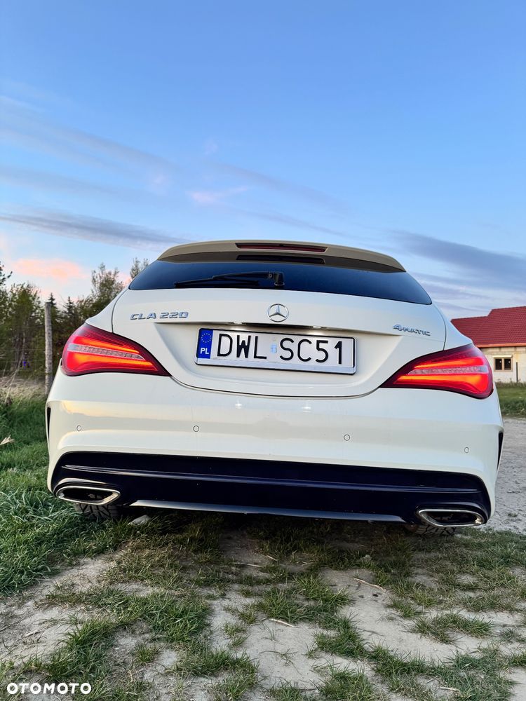 Mercedes-Benz CLA 220 4-Matic AMG Line - 9