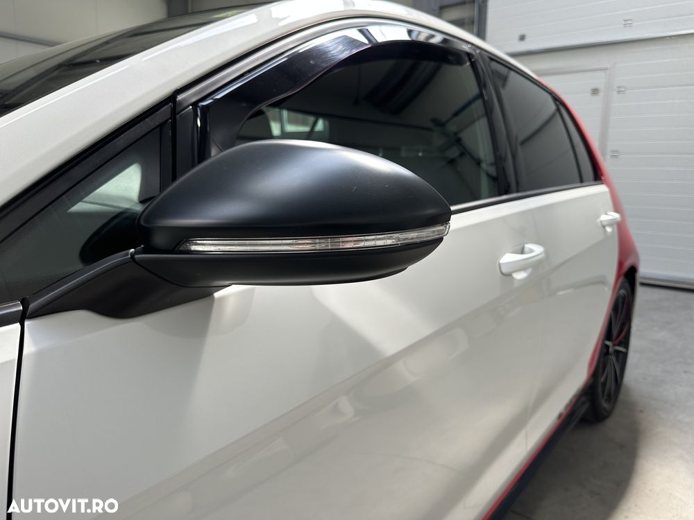 Volkswagen Golf - 29