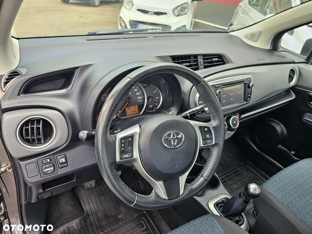 Toyota Yaris - 17