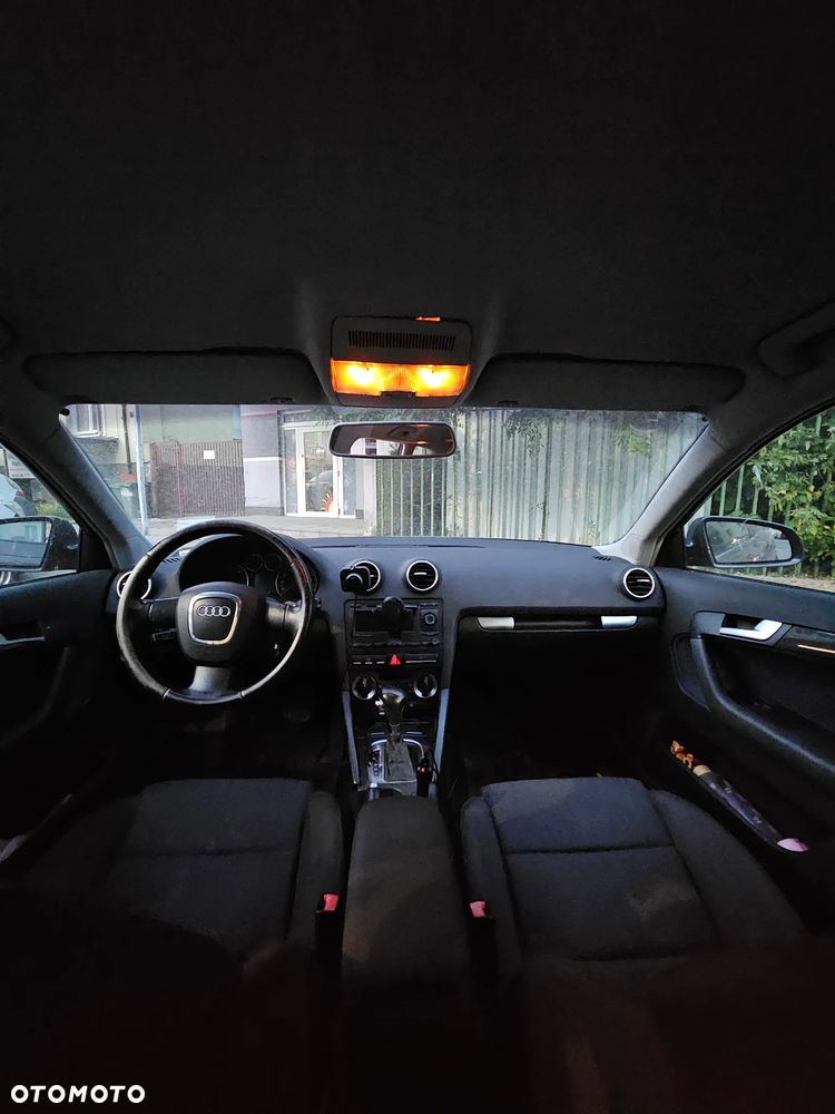 Audi A3 Sportback 2.0 TDI DPF Ambition S tronic - 4