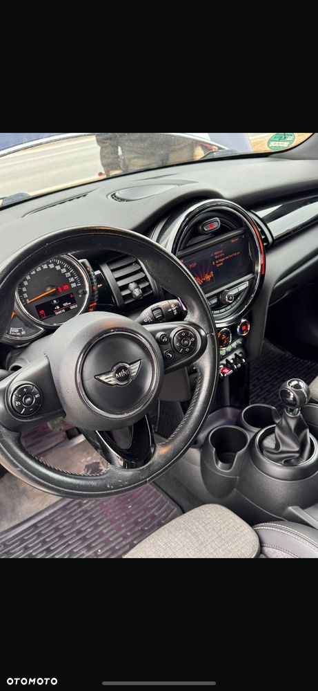 MINI Cooper Standard - 14