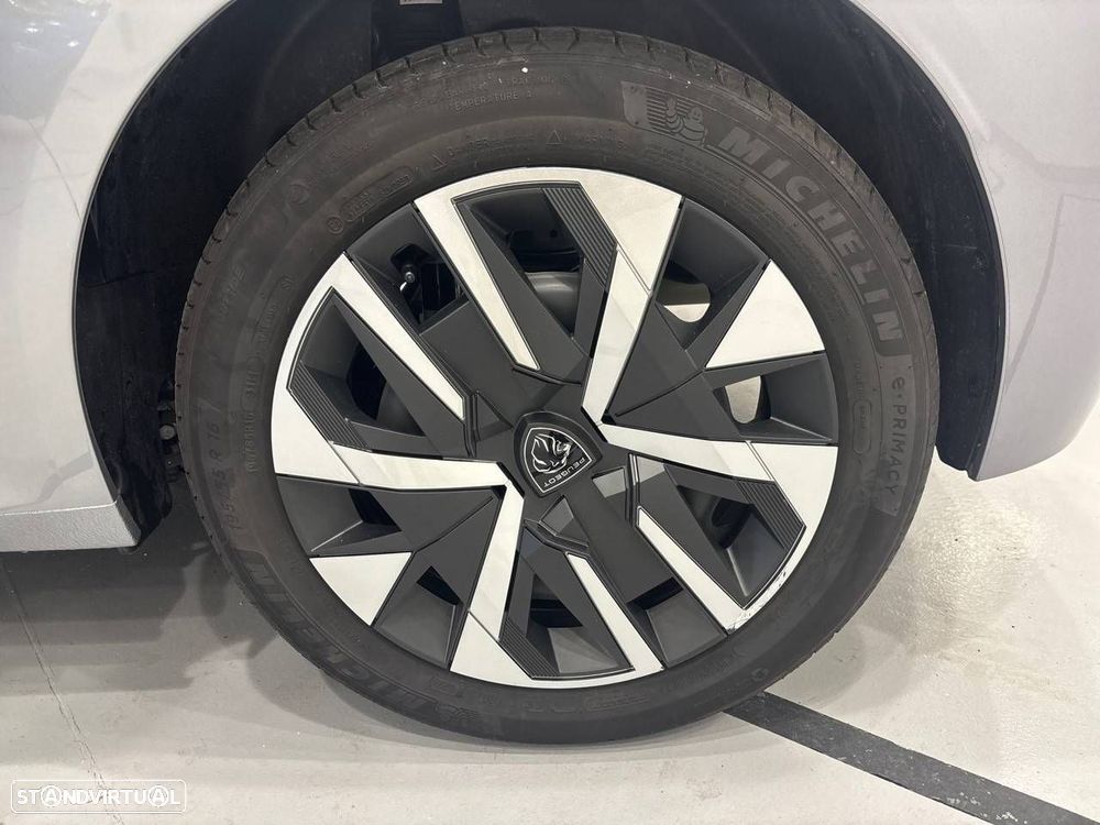 Peugeot 208 PureTech 100 Style - 10