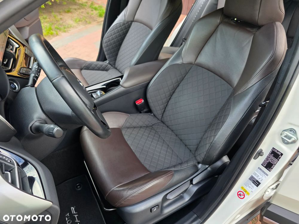 Toyota C-HR 1.2 T Prestige - 24