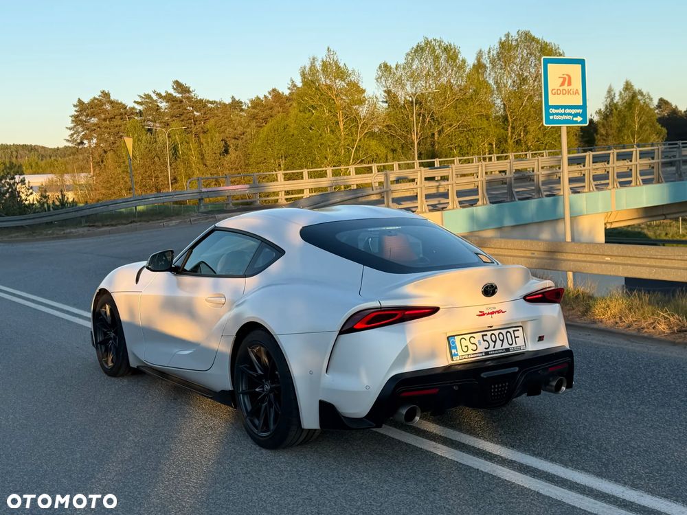 Toyota Supra - 37