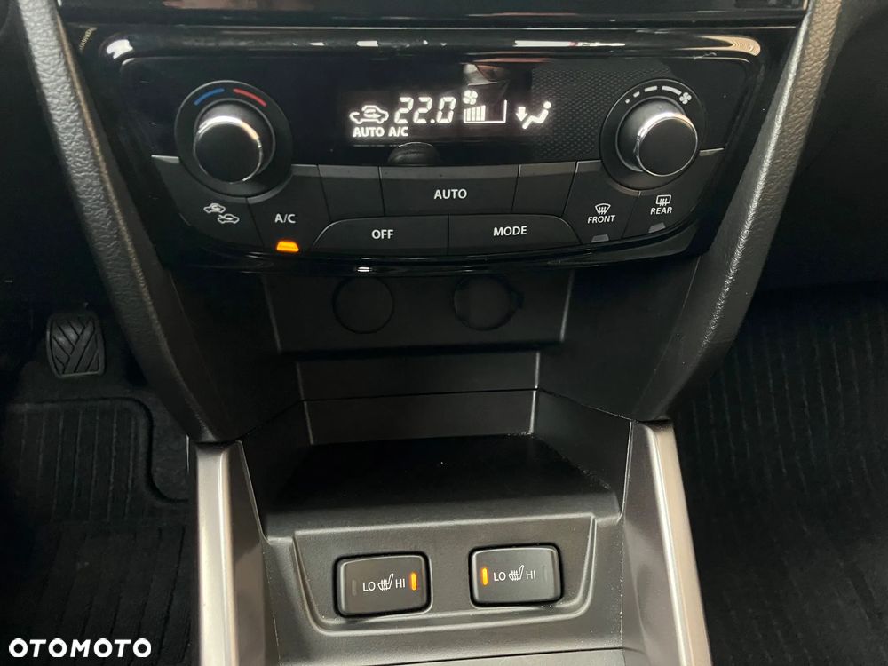 Suzuki Vitara 1.4 Boosterjet SHVS Premium 4WD - 27