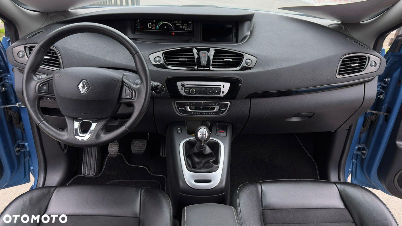 Renault Scenic - 25
