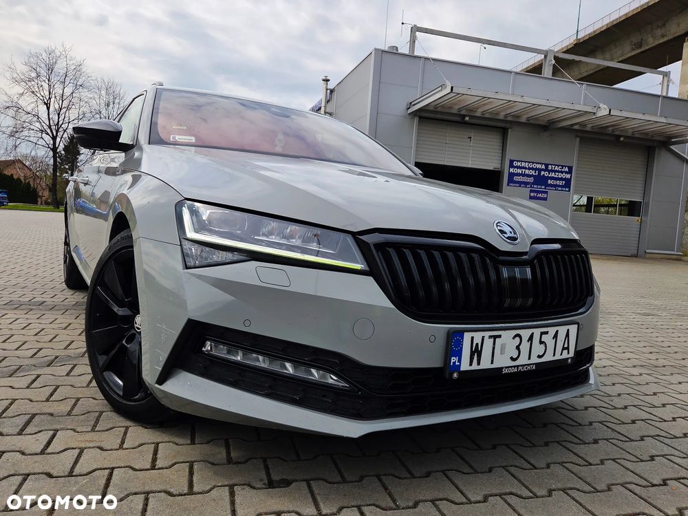 Skoda Superb 2.0 TDI SCR Sportline DSG - 10