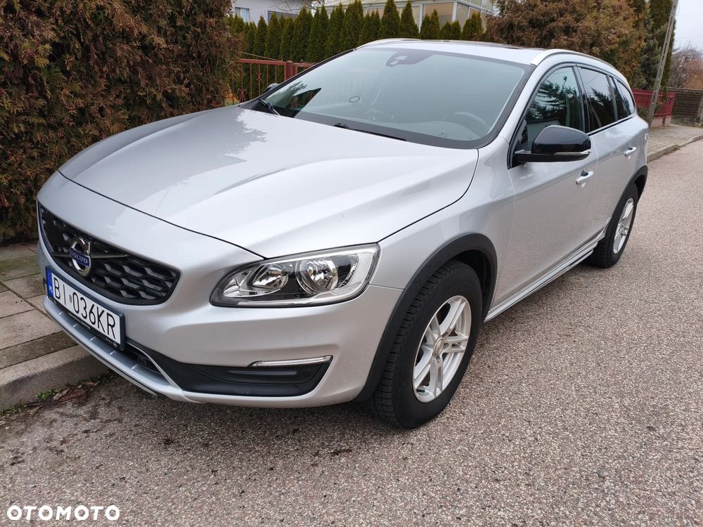Volvo V60 Cross Country T5 AWD Geartronic Momentum - 1