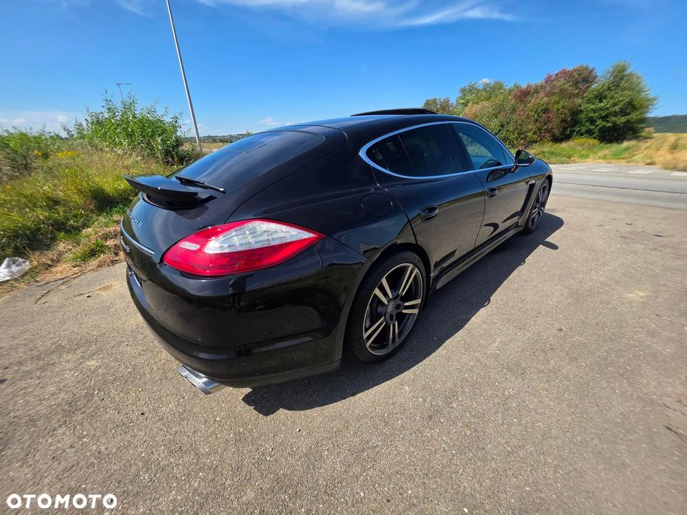 Porsche Panamera 4S PDK - 18