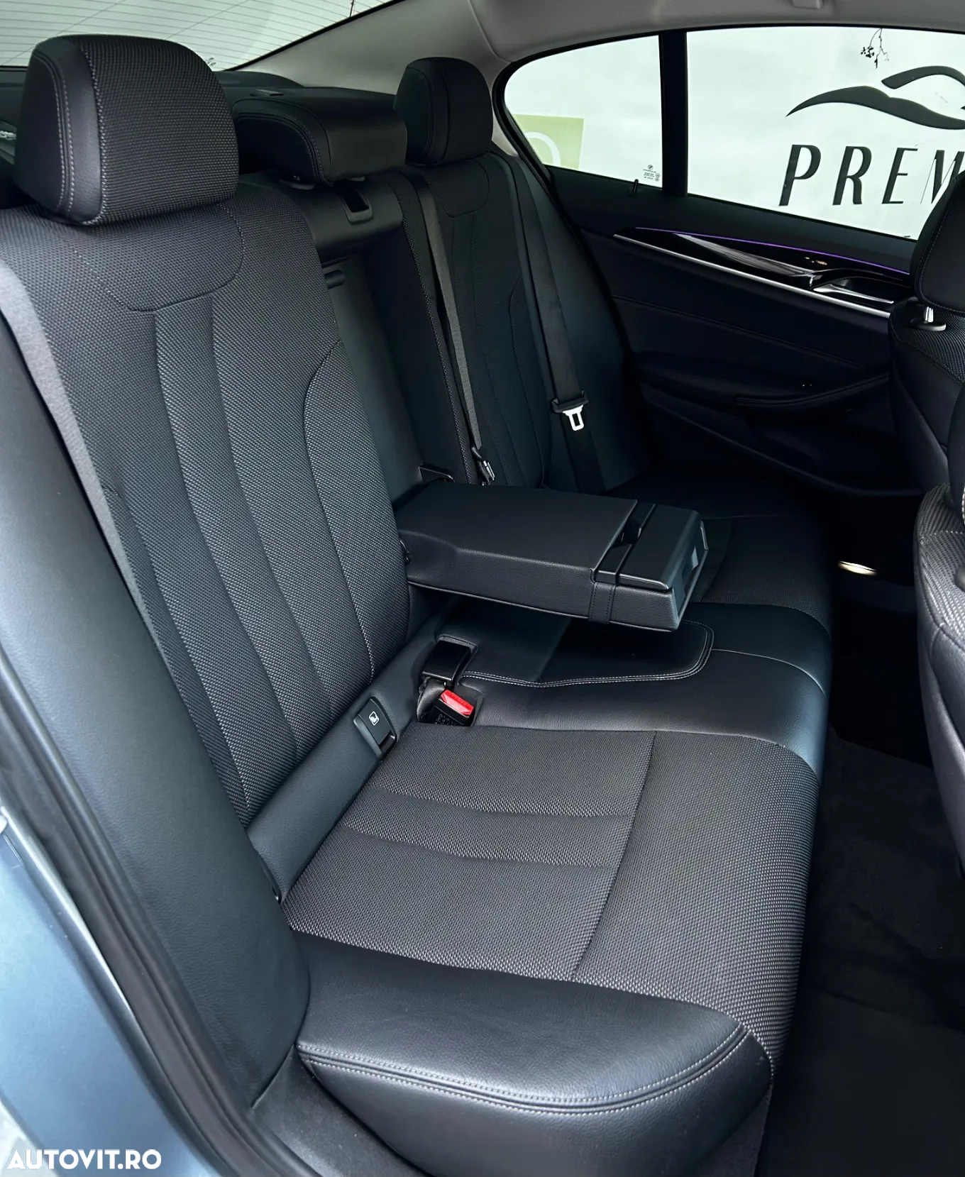 BMW Seria 5 520d Aut. Sport Line - 28