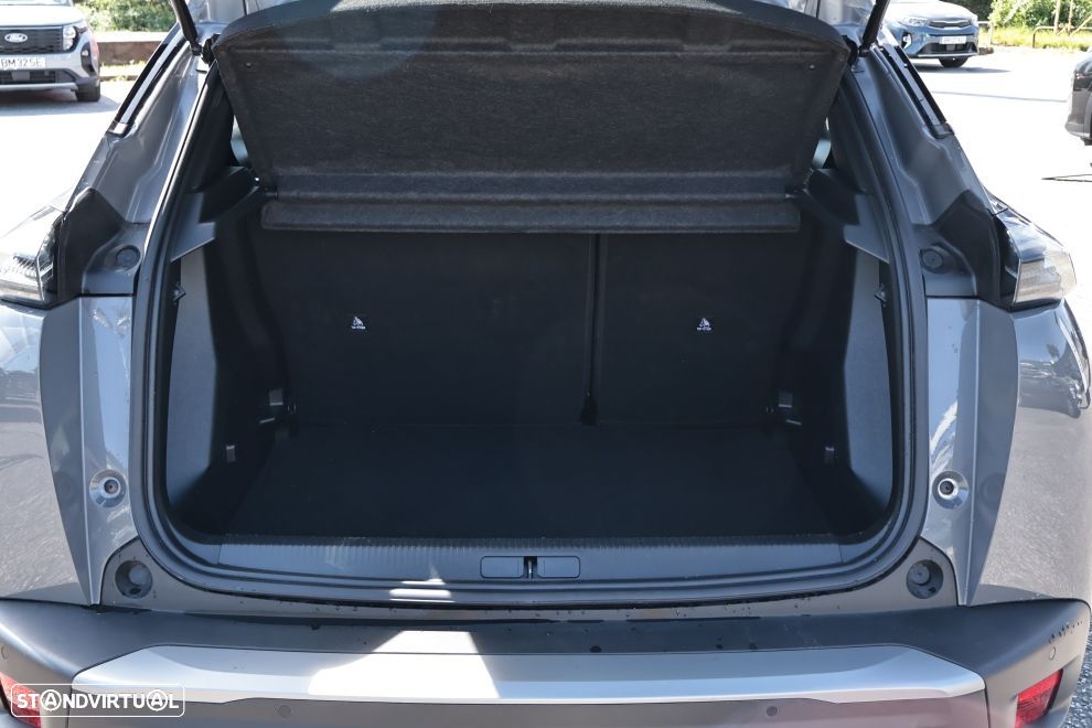 Peugeot 2008 1.2 Hybrid Allure e-DCS6 - 19