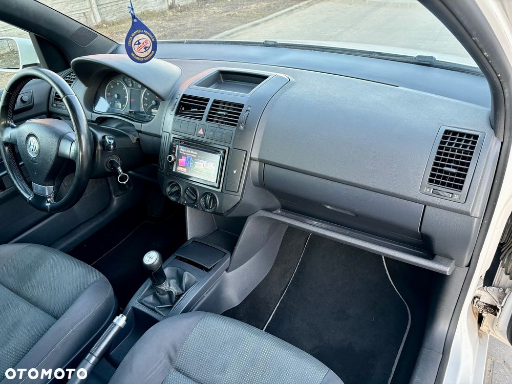 Volkswagen Polo - 14
