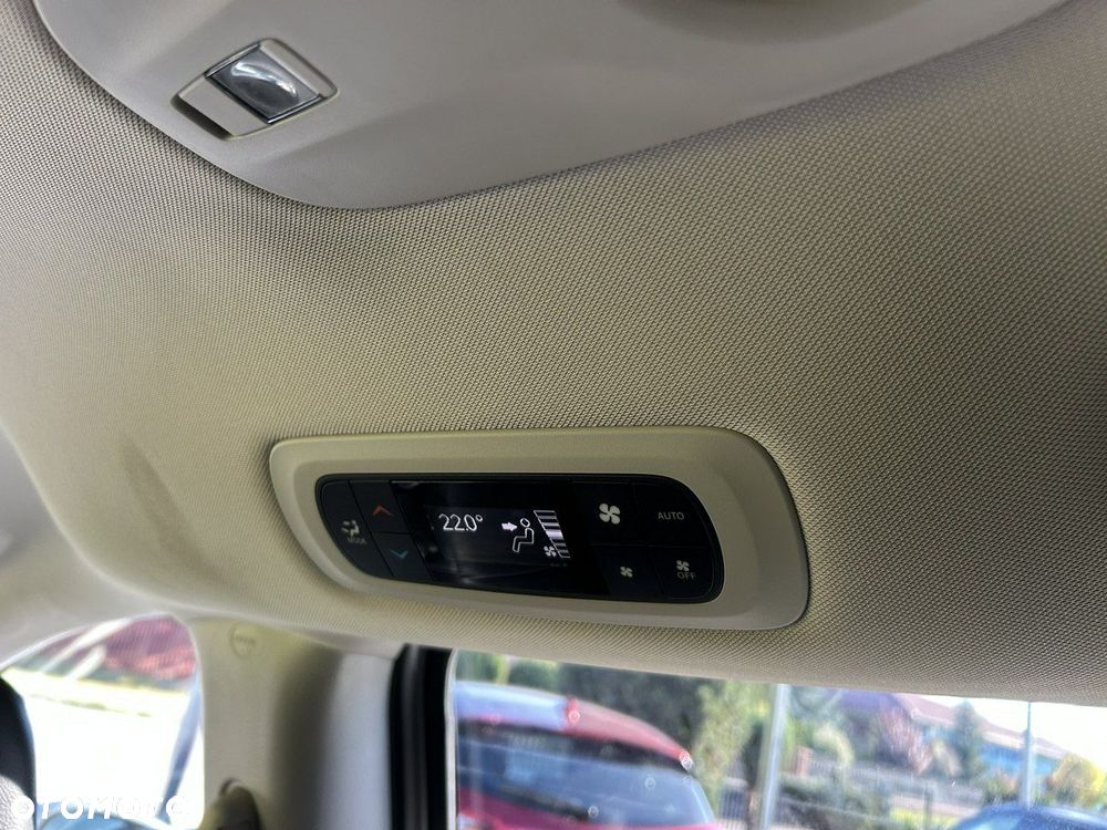 Chrysler Pacifica - 33