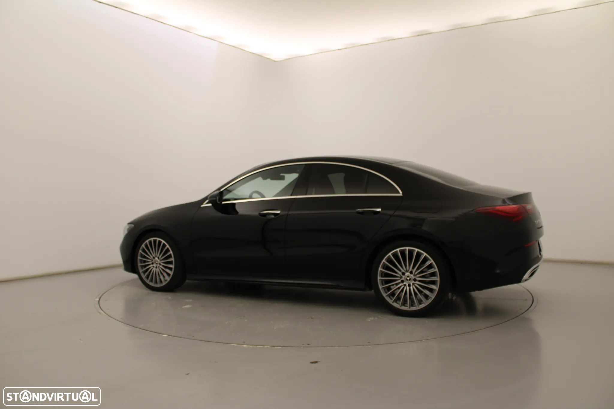 Mercedes-Benz CLA 200 d - 11
