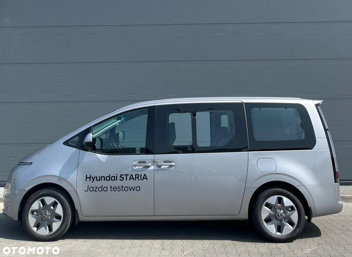 Hyundai Staria 1.6 T-GDI HEV Smart - 15