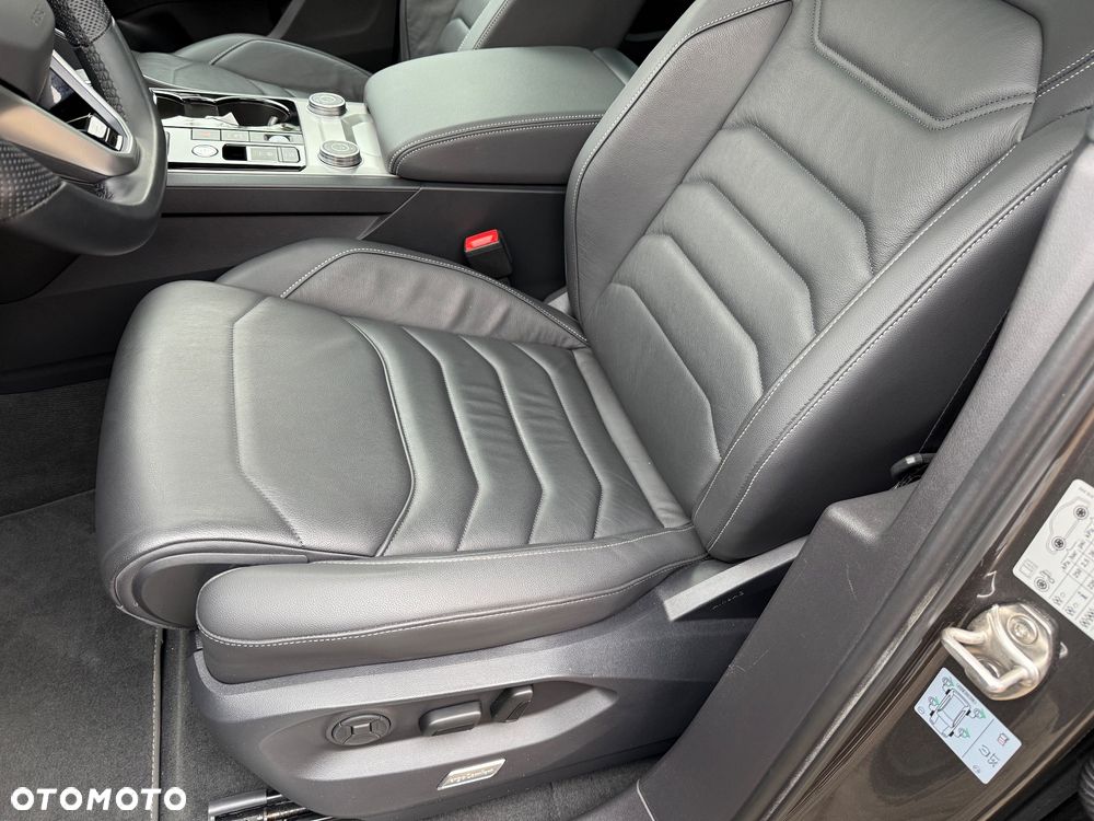 Volkswagen Touareg 3.0 V6 TDI SCR 4Motion Automatik R-Line - 25