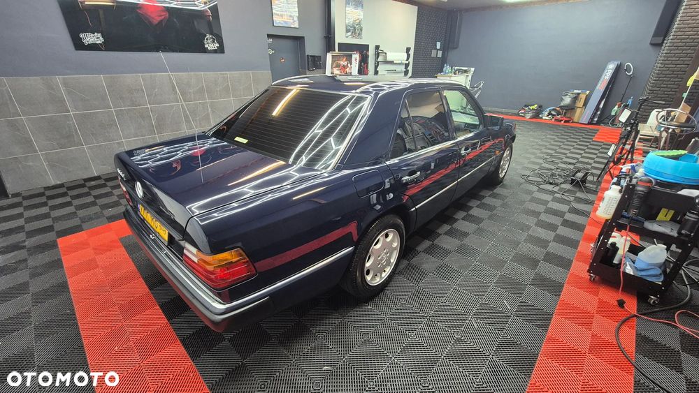 Mercedes-Benz W124 (1984-1993) - 36