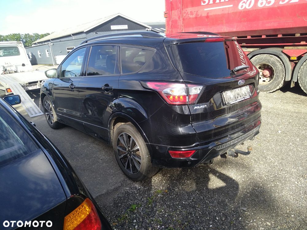 Ford Kuga 1.5 EcoBoost 2x4 ST-Line - 13