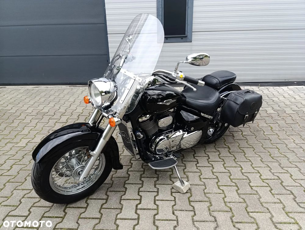 Suzuki Intruder - 10