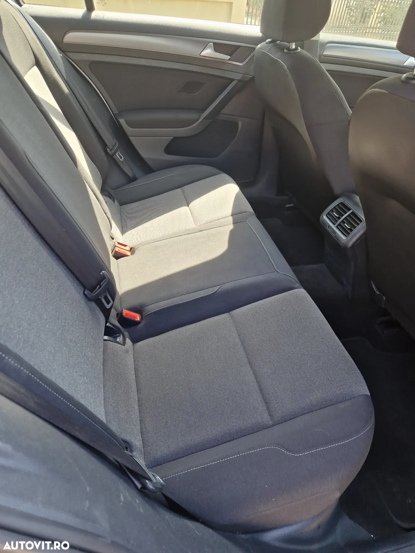 Volkswagen Golf 1.6 TDI SCR Comfortline - 21