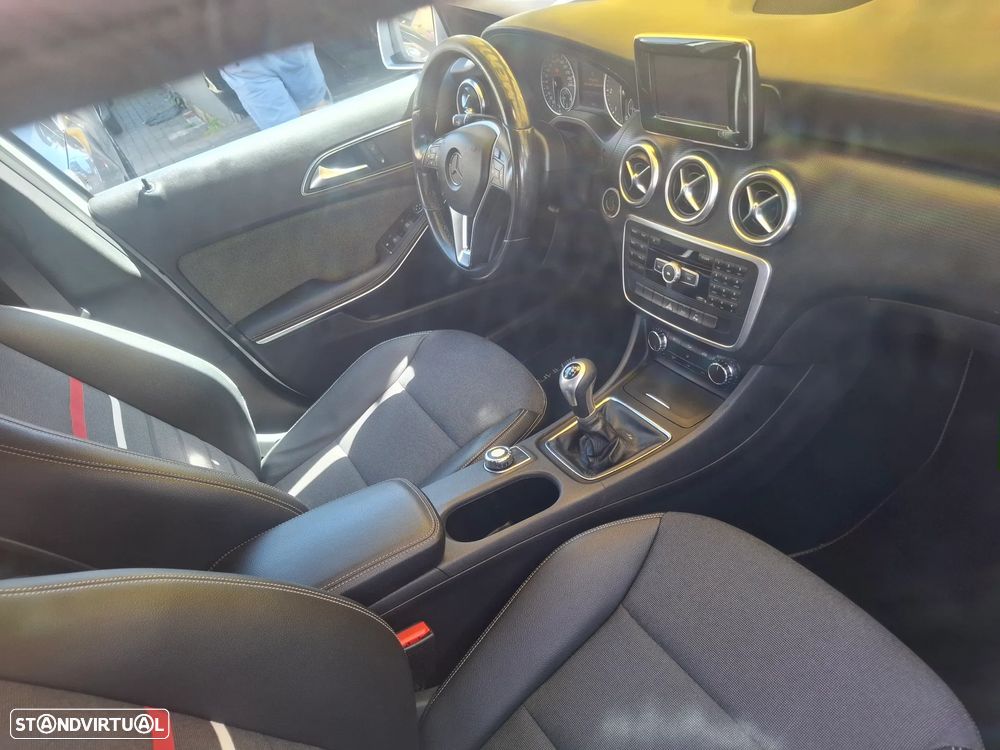 Mercedes-Benz A 180 CDI AMG Line - 21