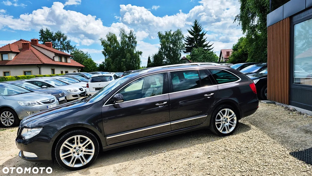 Skoda Superb 2.0 TSI Business DSG - 24