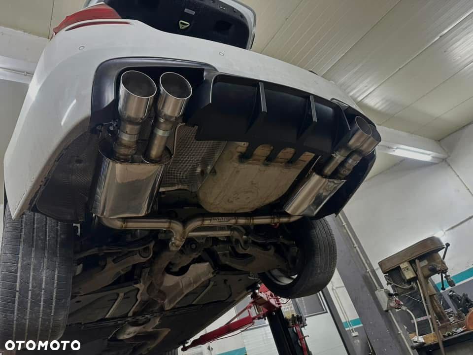 BMW Seria 5 528i xDrive - 7