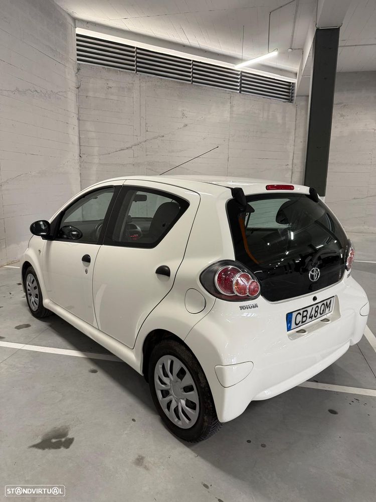 Toyota Aygo 1.0 + AC - 4