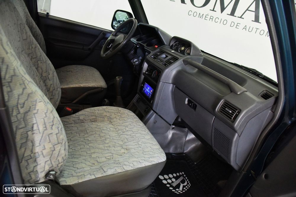 Mitsubishi Pajero - 18