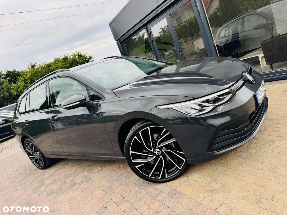 Volkswagen Golf - 1
