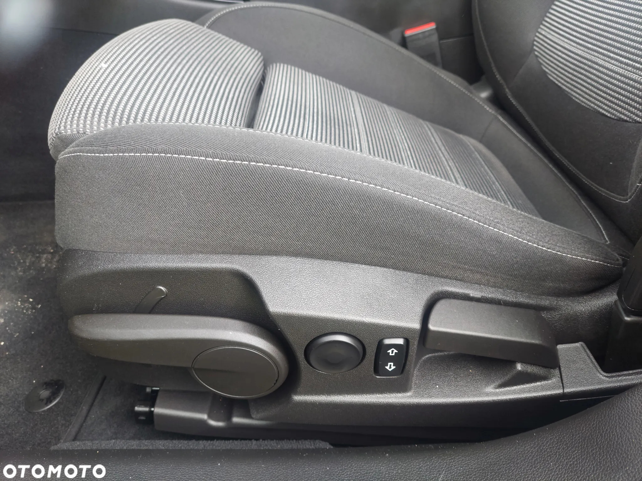 Opel Insignia - 12