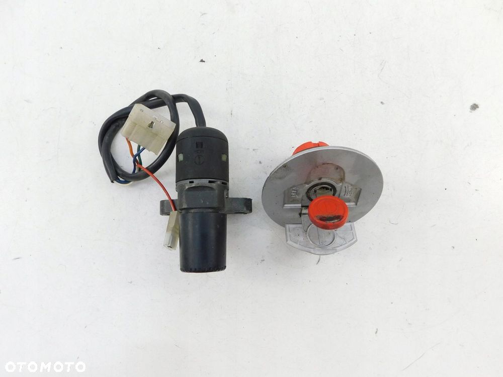 PEUGEOT XR6 STACYJKA  KLUCZYK  KOREK - 1