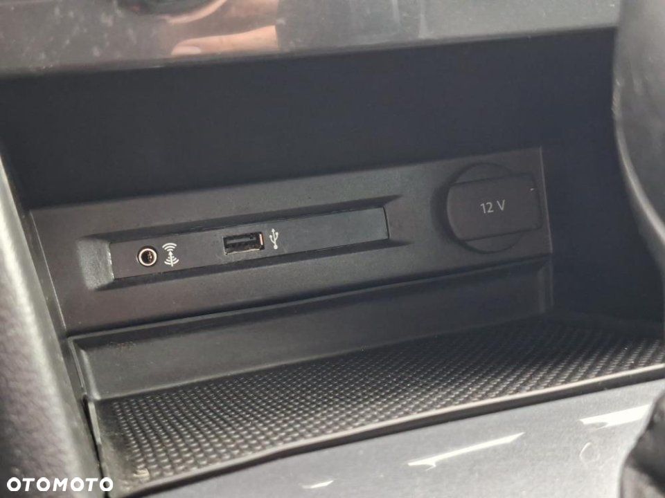 Volkswagen Tiguan - 32