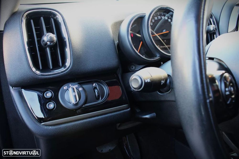 MINI Countryman Cooper SE ALL4 Auto - 19