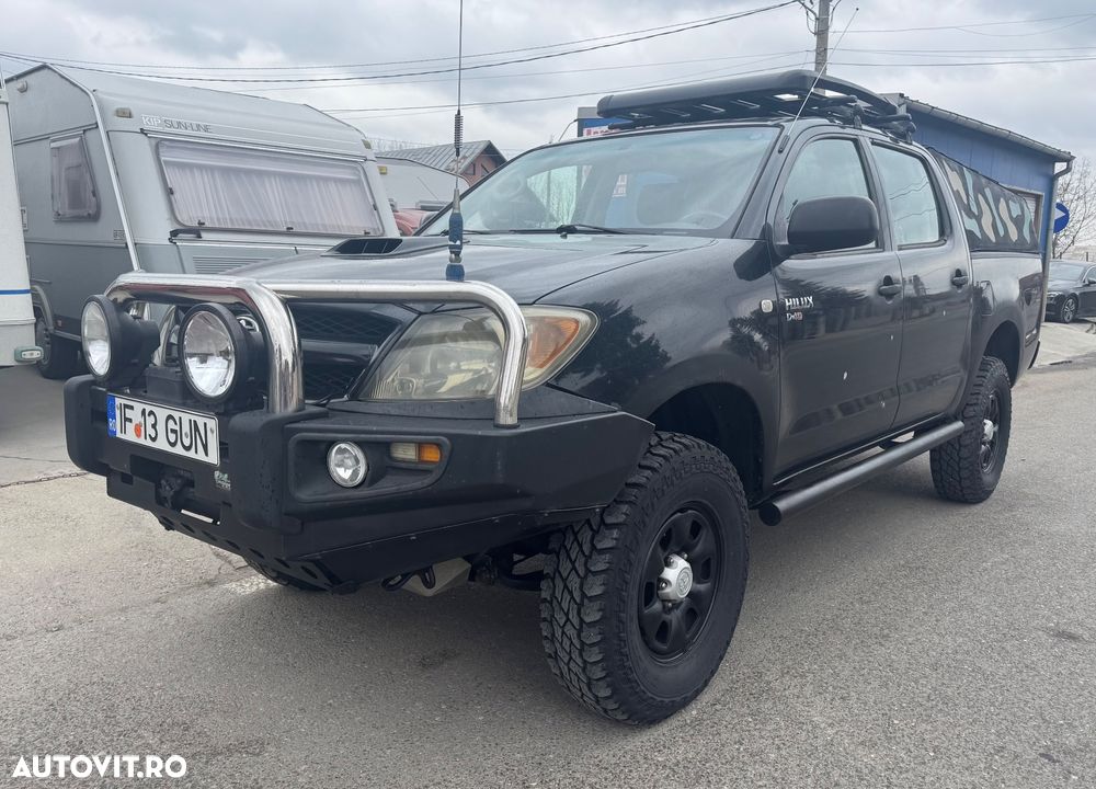 Toyota Hilux 4x4 Double Cab - 2