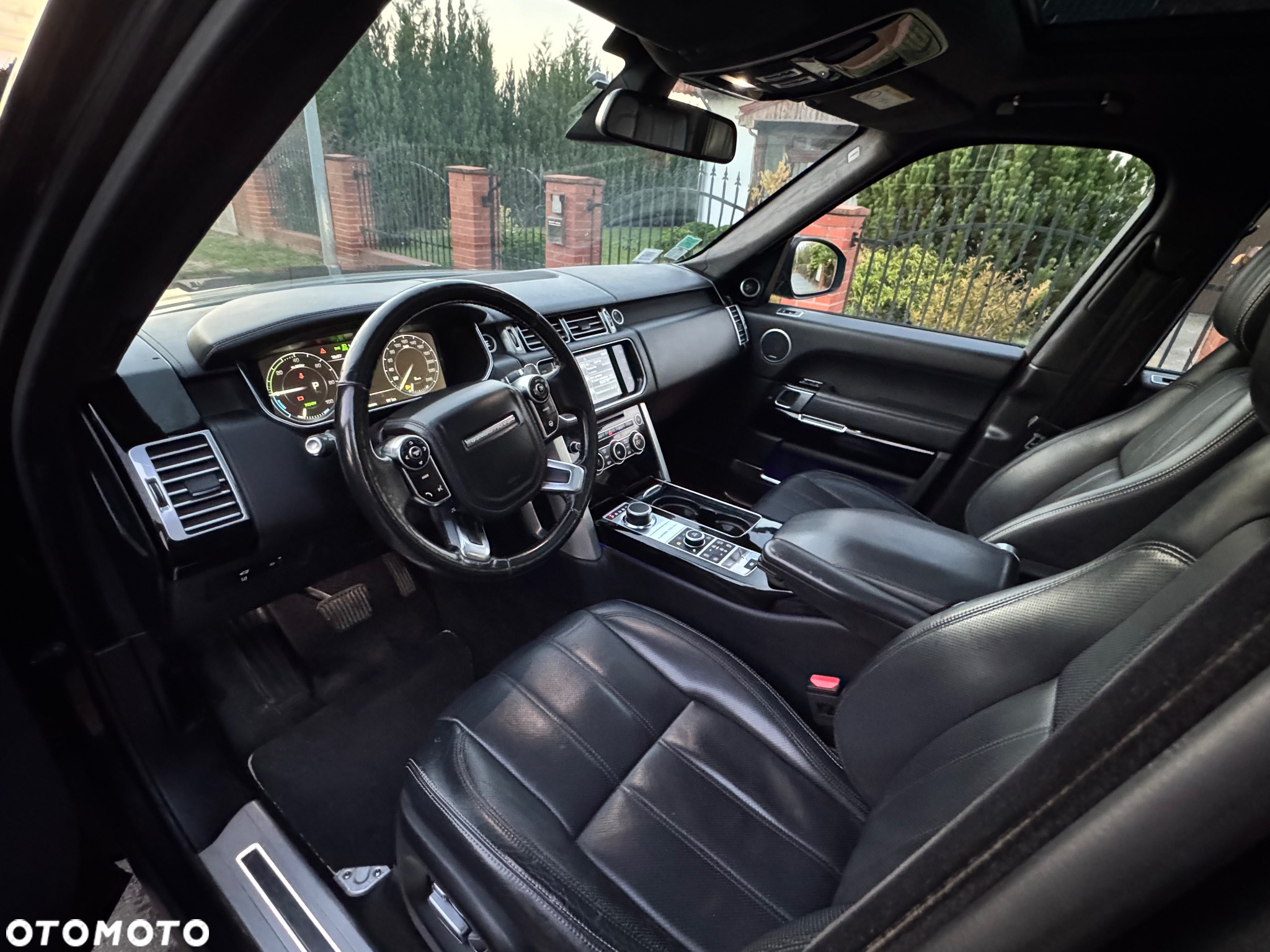 Land Rover Range Rover SDV6 Hybrid - 15