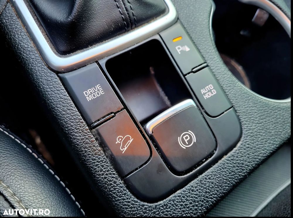 Kia Sportage 1.6 DSL MHEV 7DCT HP 4x2 Business Line - 24