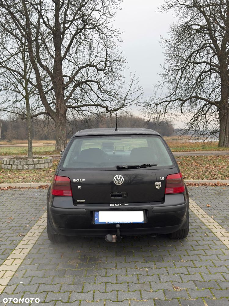 Volkswagen Golf - 5