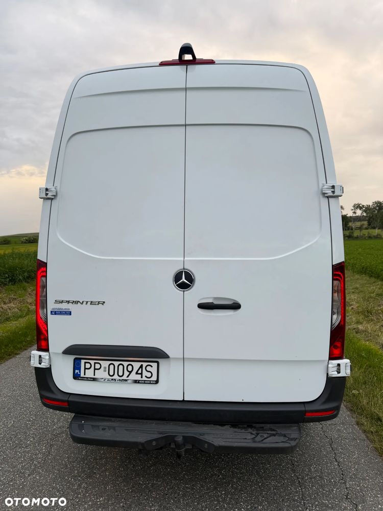 Mercedes-Benz Sprinter - 9