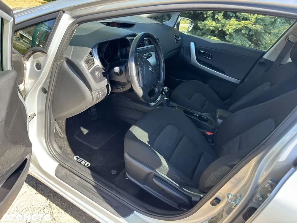 Kia Ceed - 6