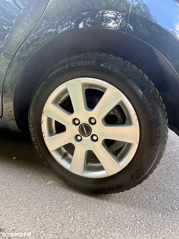 Kia Rio 1.4 Dream Team Edition - 15