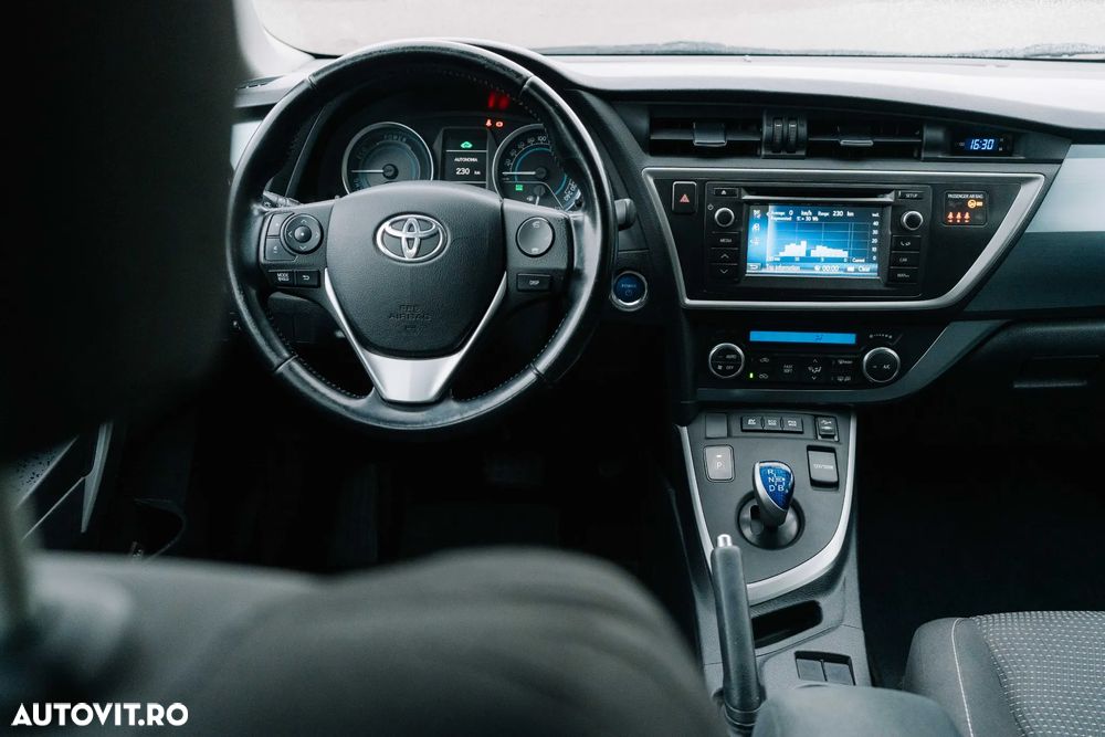 Toyota Auris - 14
