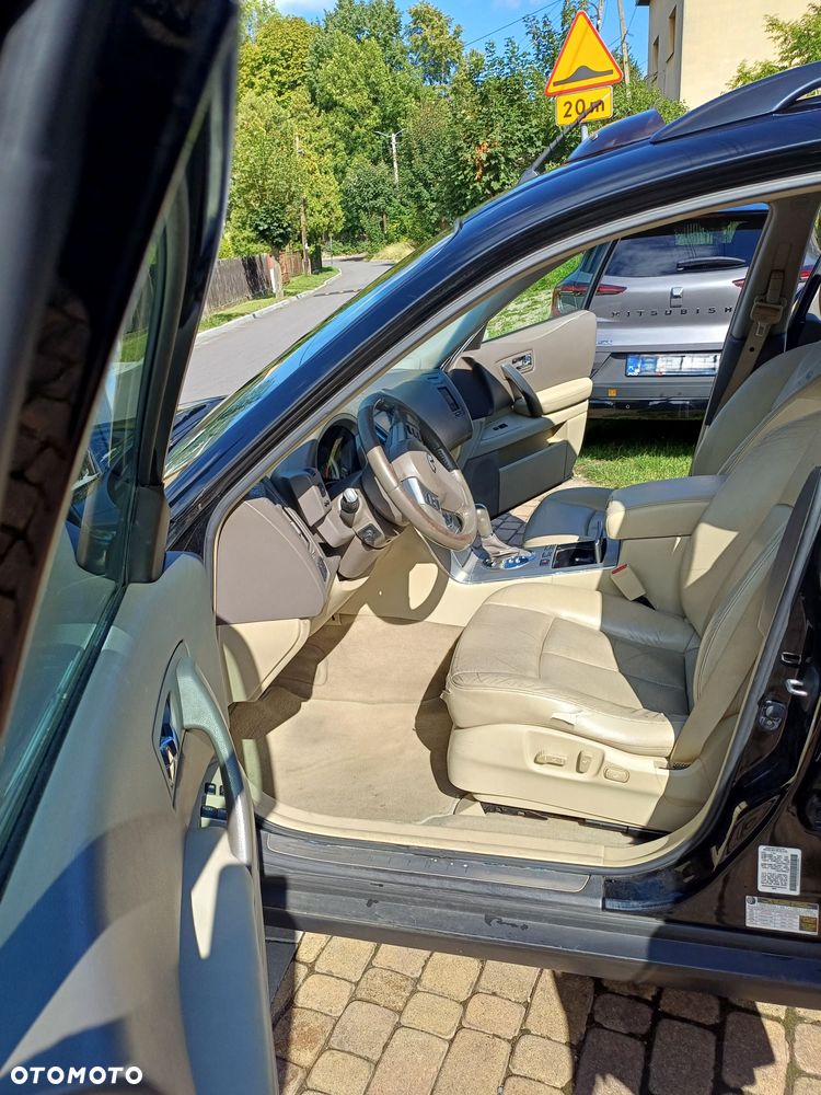 Infiniti FX - 5
