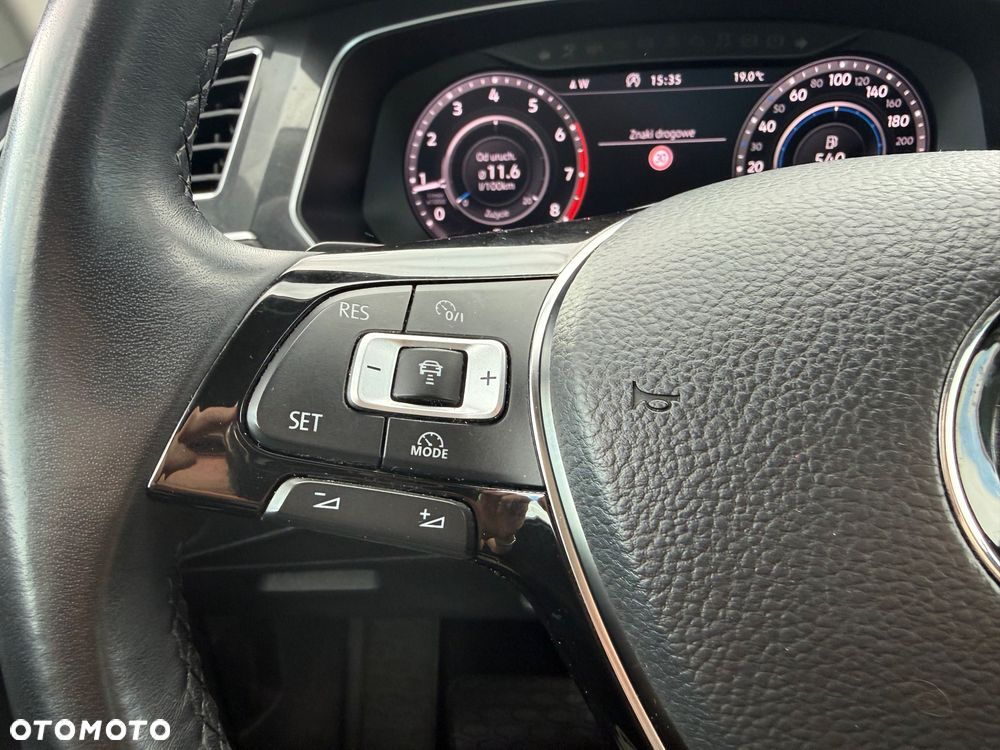 Volkswagen Tiguan - 11