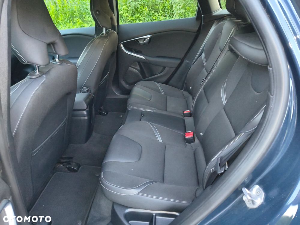 Volvo V40 D2 - 8