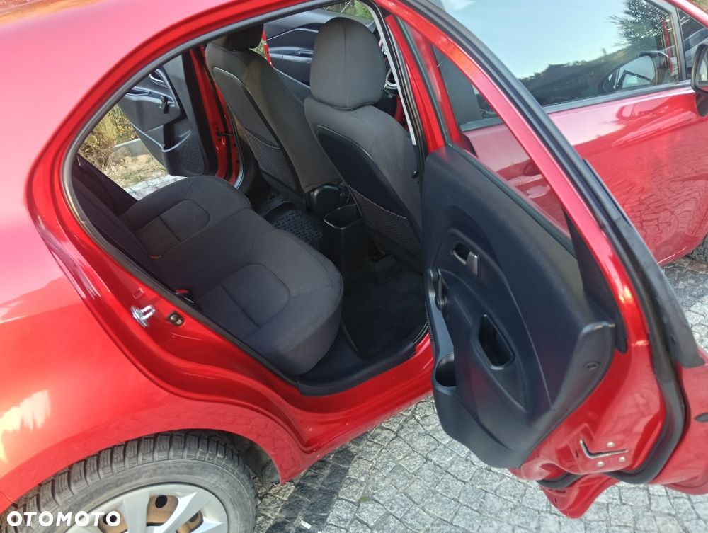 Kia Rio - 7