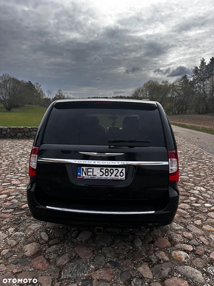 Chrysler Town & Country 3.6 Limited - 7