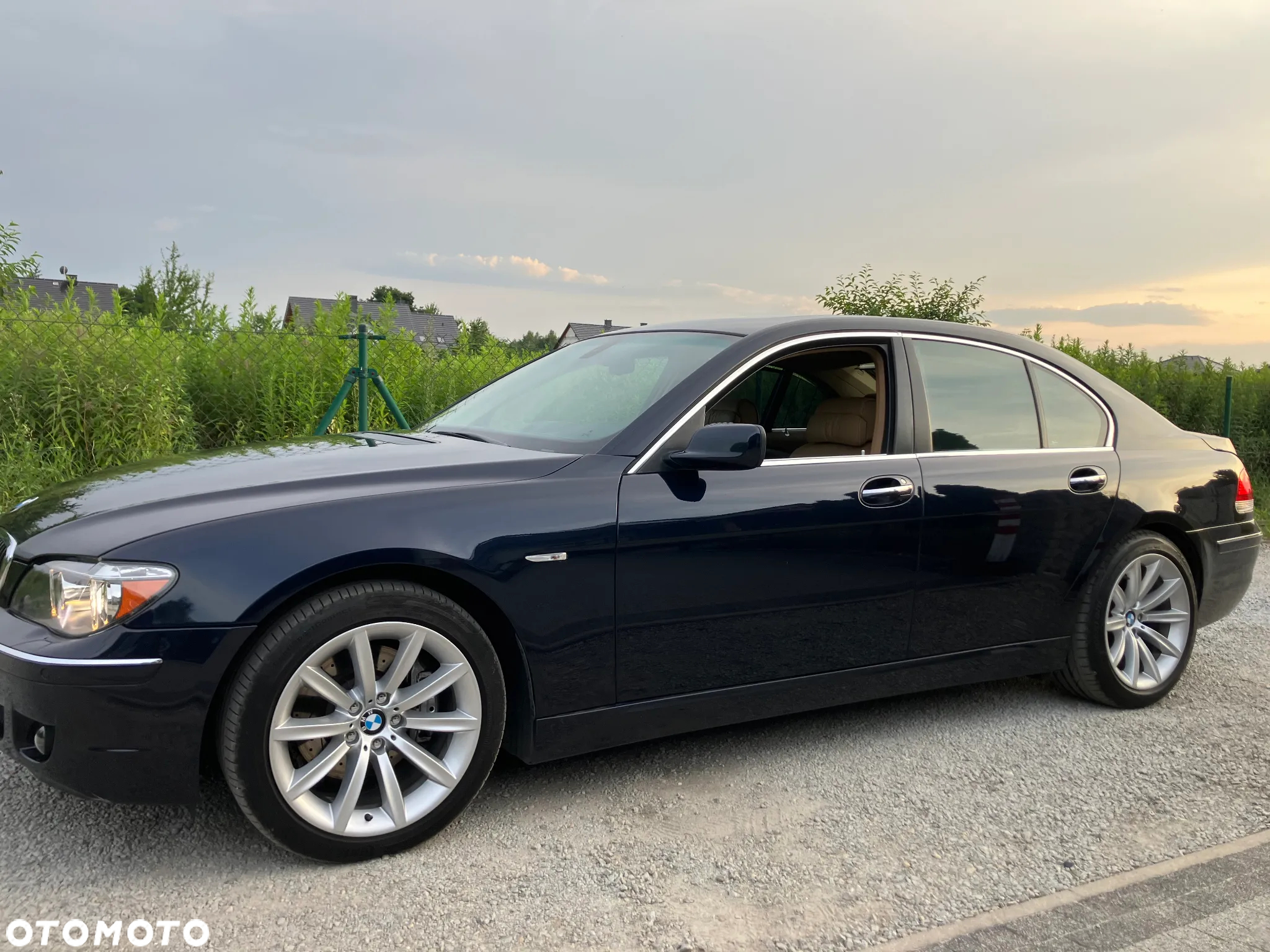 BMW Seria 7 750i - 17