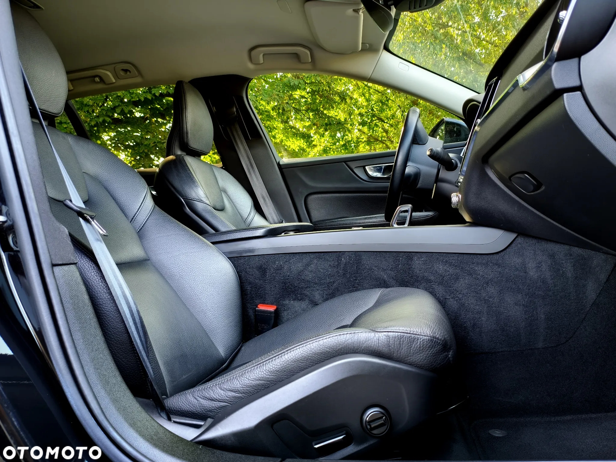 Volvo V60 B4 D Geartronic Momentum Pro - 32